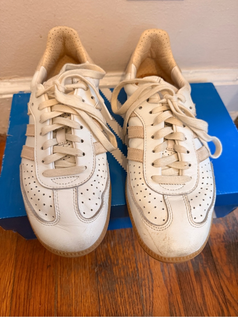 Adidas Samba white with cream and perforated holes. women 9. Men 7.5.